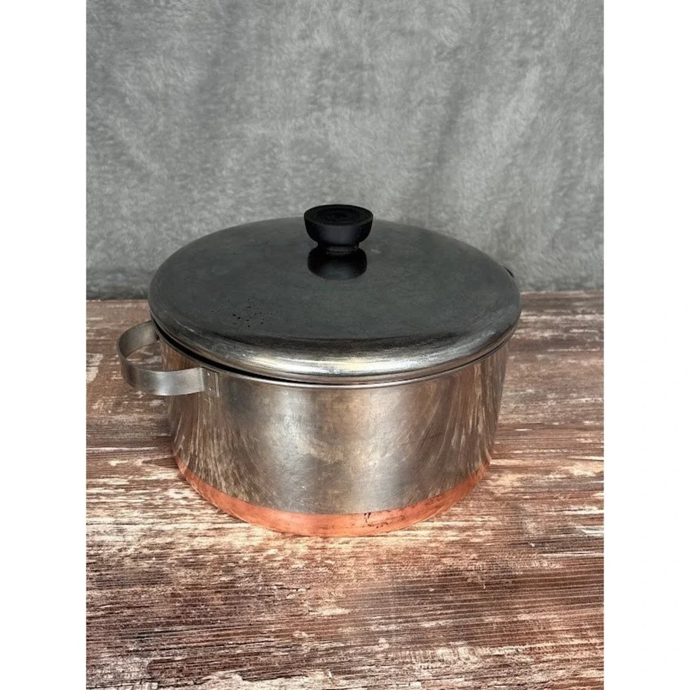 COPPER CLAD STAINLESS STEEL POT WITH LID 3‎ QUART CAPACITY 7 INCH DIAMETER